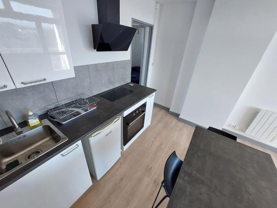 Le Voltaire - T2 Neuf Face Pyrenees Apartment ตาร์บ ภายนอก รูปภาพ