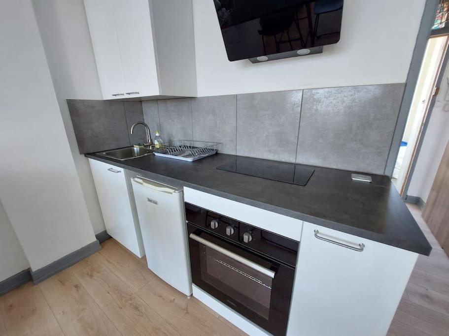 Le Voltaire - T2 Neuf Face Pyrenees Apartment ตาร์บ ภายนอก รูปภาพ
