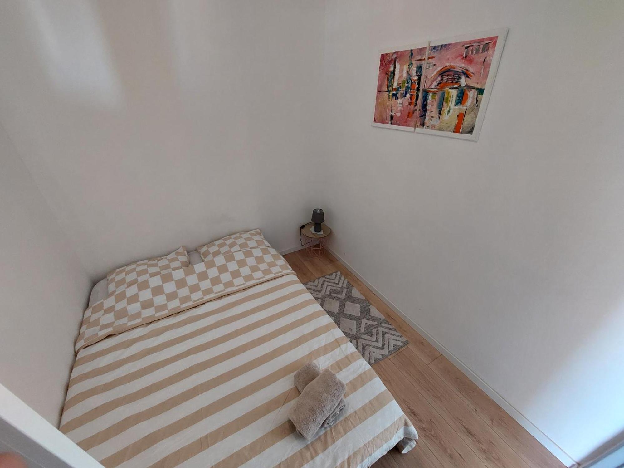 Le Voltaire - T2 Neuf Face Pyrenees Apartment ตาร์บ ภายนอก รูปภาพ
